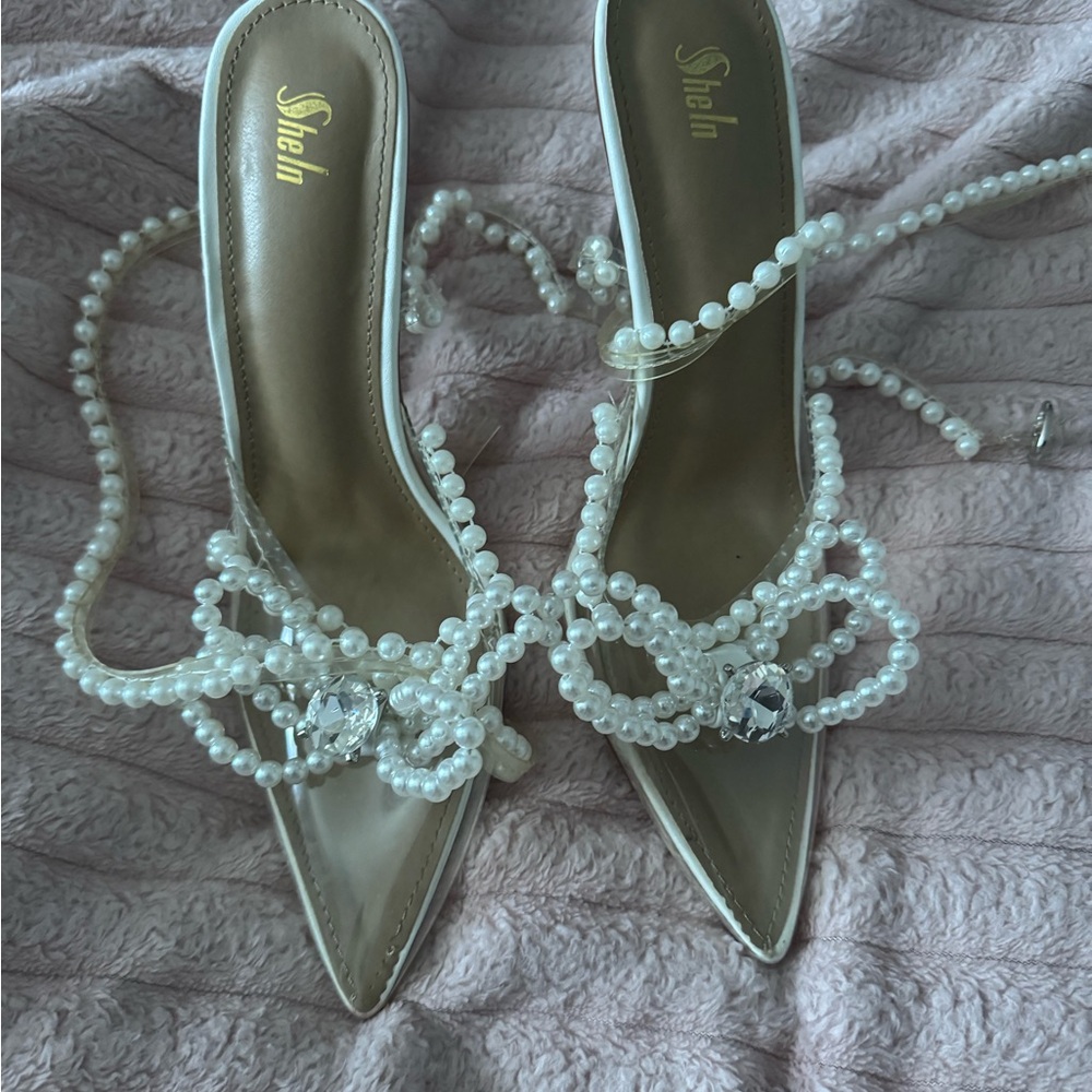 SHEIN White Stiletto Heels with Bow Detail